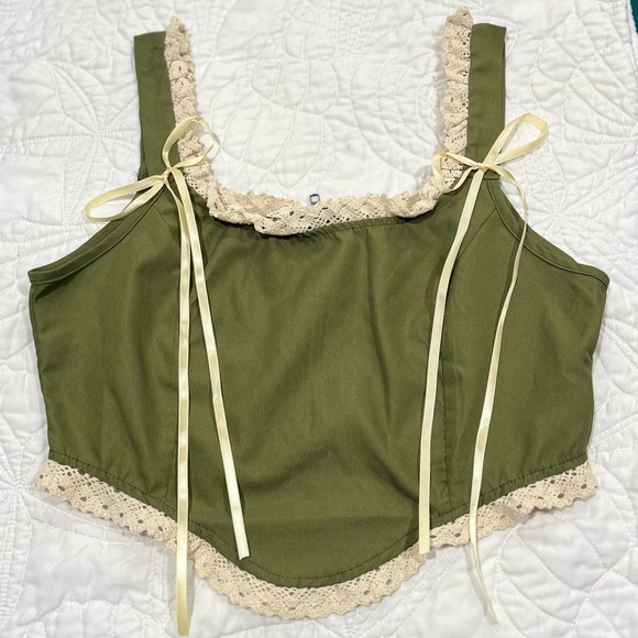 NWT Fairycore Contrast Lace Knot Front Cami Top XS - Picture 3 of 8